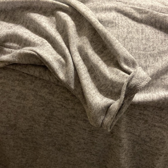 Liz Claiborne NWOT xxl gray with open sleeve design - Picture 5 of 5